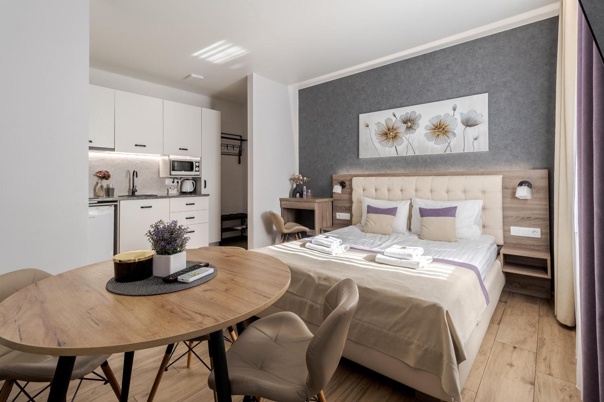 Demar Apart Violet Lviv Exterior foto